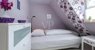 von_poll_real_estate_property_25072012_image_19