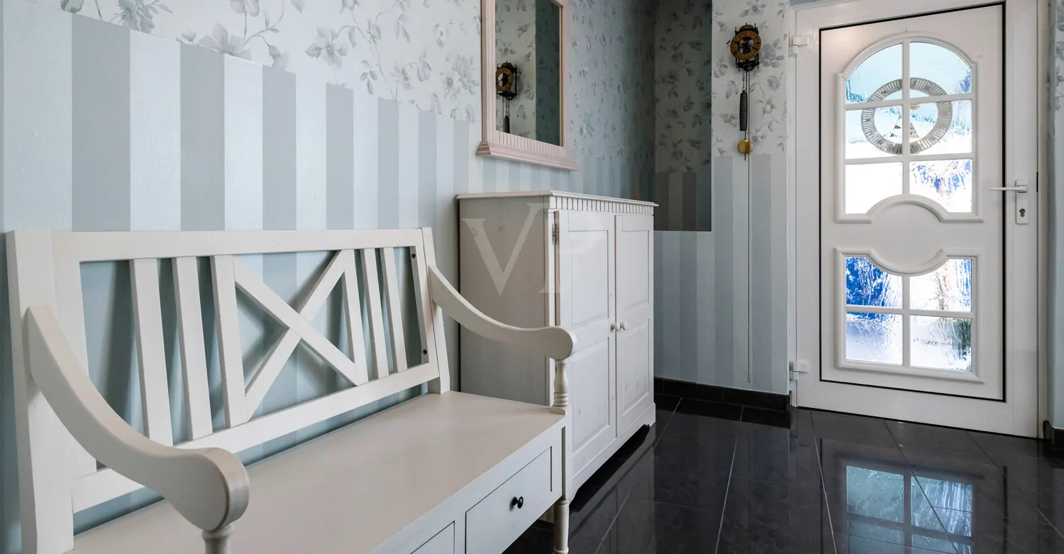 Vorderer Eingang Wohnung EG