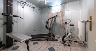 von_poll_real_estate_property_25072012_image_24