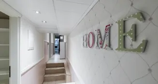 von_poll_real_estate_property_25072012_image_21