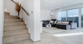 von_poll_real_estate_property_25072013_image_7