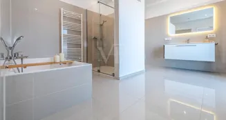 von_poll_real_estate_property_25072013_image_28