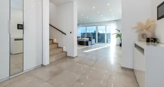 von_poll_real_estate_property_25072013_image_6