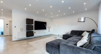 von_poll_real_estate_property_25072013_image_8