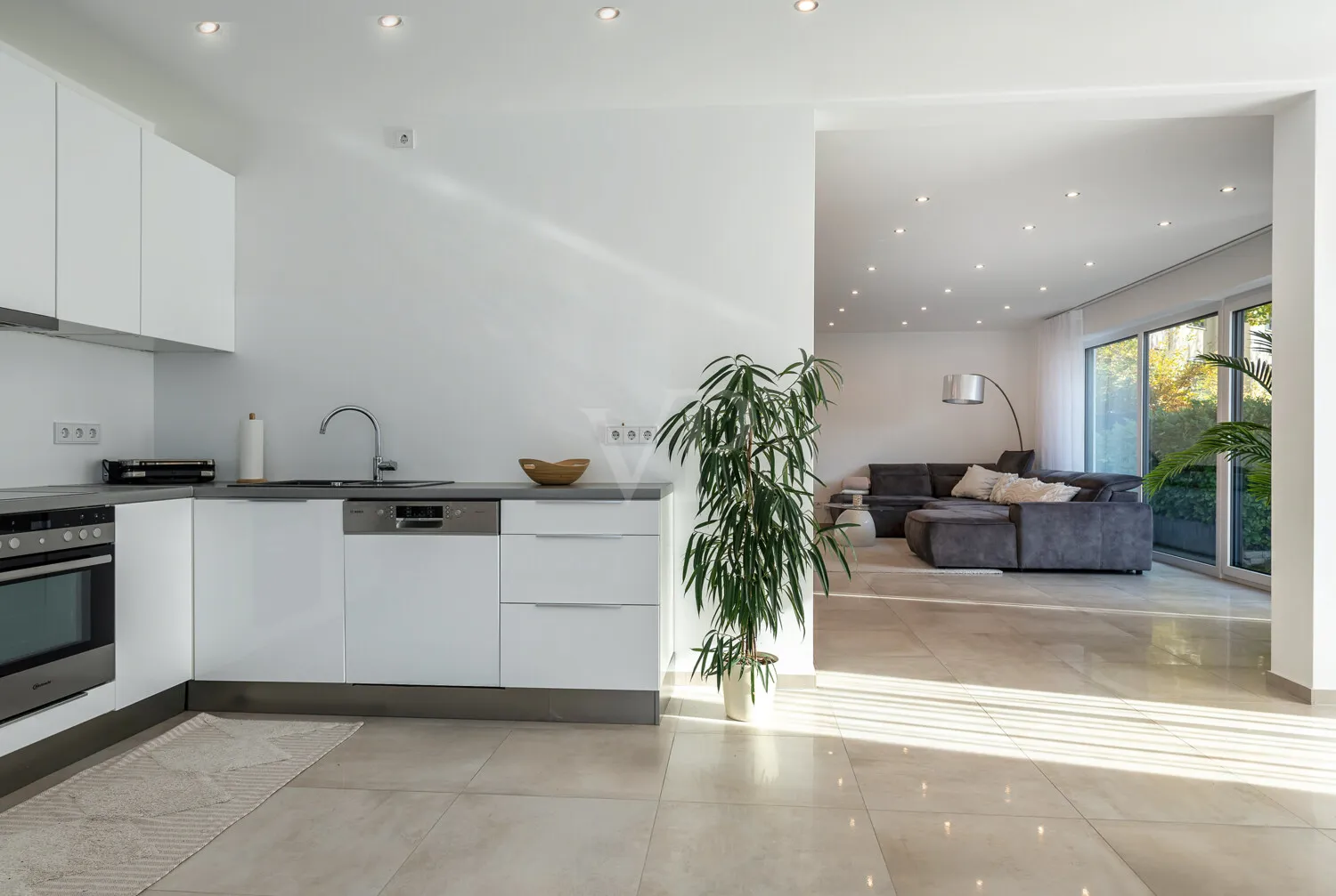 Offene Küche mit Blick zum Wohnen