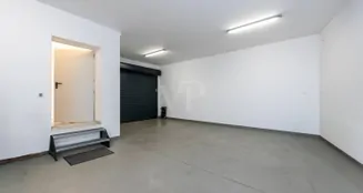 von_poll_real_estate_property_25072013_image_34