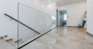 von_poll_real_estate_property_25072013_image_19