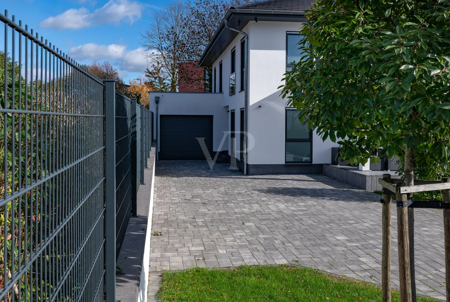 Ansicht, Zufahrt Garage