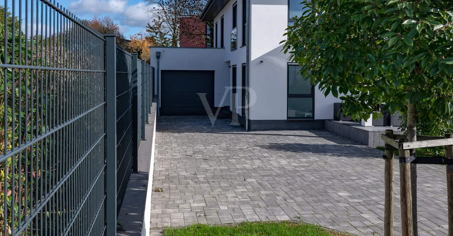 Ansicht, Zufahrt Garage