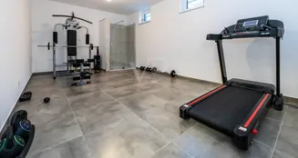 von_poll_real_estate_property_25072013_image_33