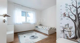 von_poll_real_estate_property_25072013_image_20