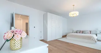 von_poll_real_estate_property_25072013_image_22