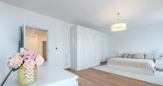 von_poll_real_estate_property_25072013_image_22