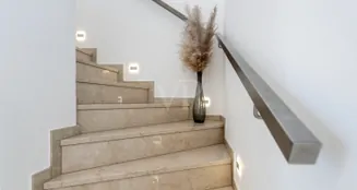 von_poll_real_estate_property_25072013_image_18