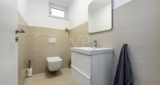 von_poll_real_estate_property_25072013_image_32