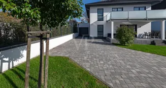 von_poll_real_estate_property_25072013_image_0