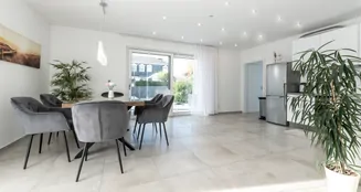 von_poll_real_estate_property_25072013_image_15