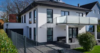 von_poll_real_estate_property_25072013_image_36