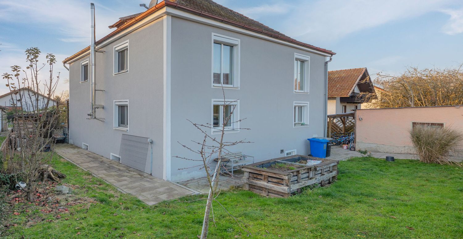 Einfamilienhaus mit großem Garten