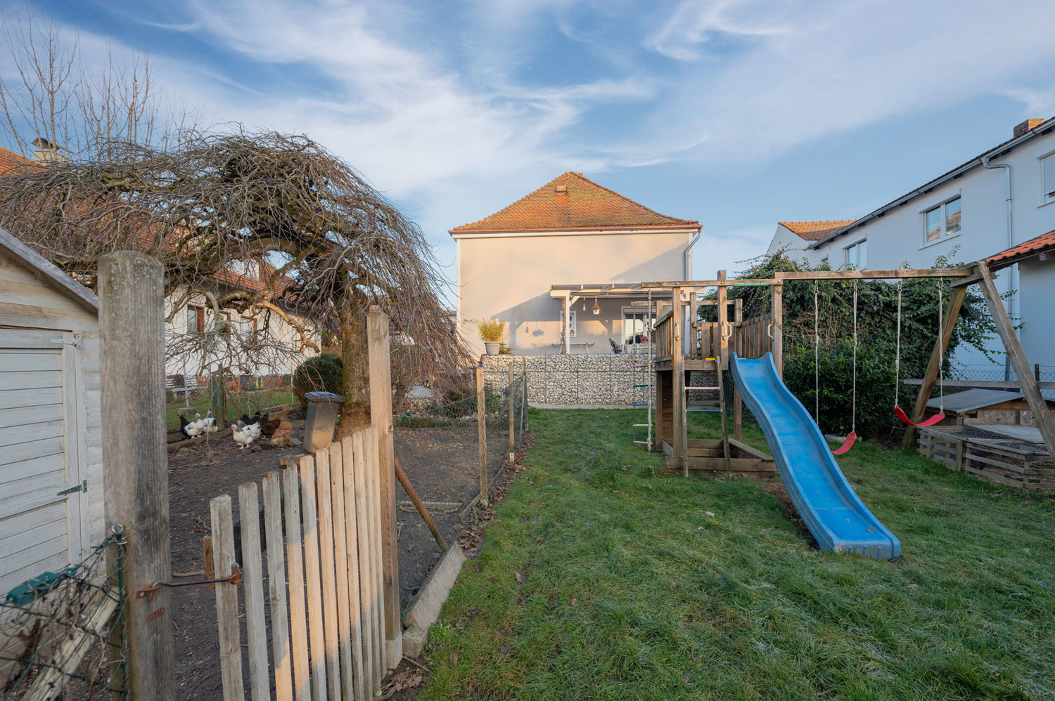 Einfamilienhaus mit großem Garten