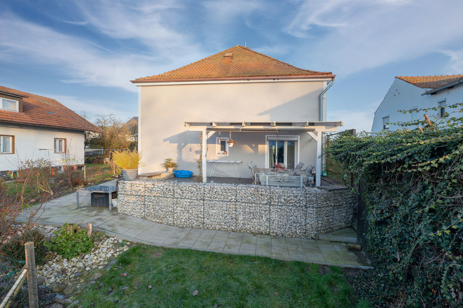 Einfamilienhaus mit großem Garten