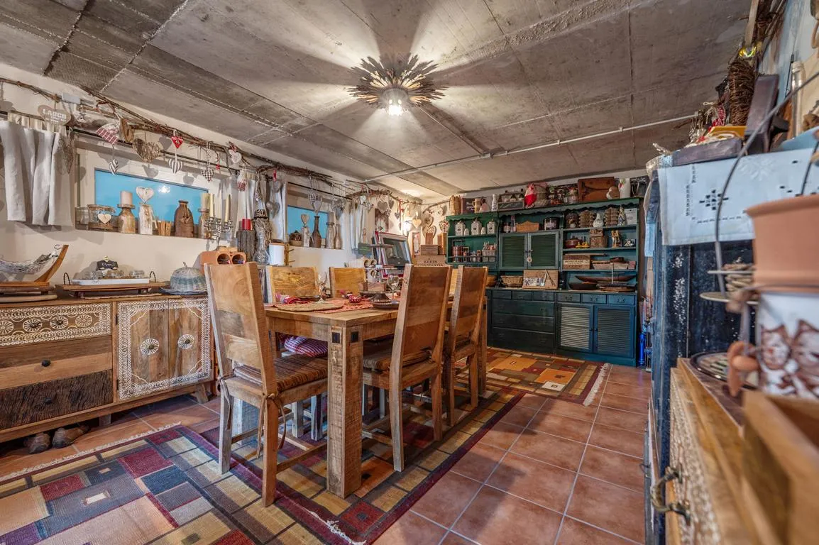 Kernsaniertes Traumhaus mit Wintergärten & Aussichtslage