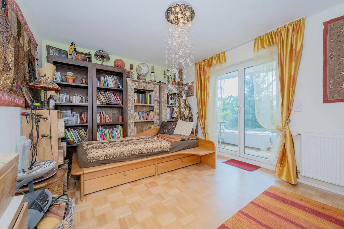 Kernsaniertes Traumhaus mit Wintergärten & Aussichtslage