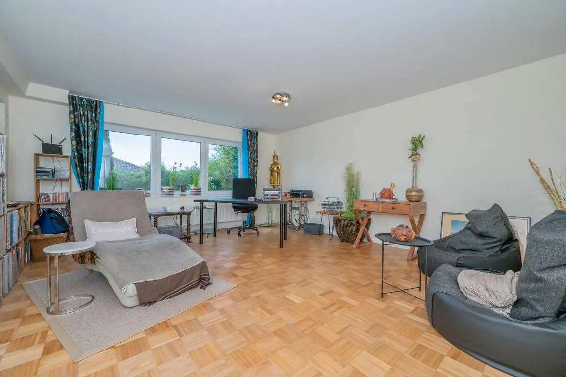 Kernsaniertes Traumhaus mit Wintergärten & Aussichtslage