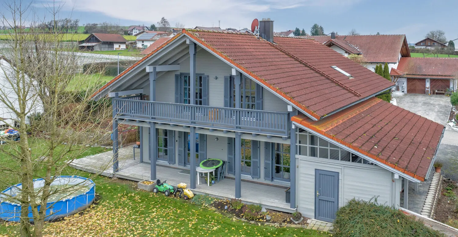 Hochwertiges Sonneitnerholzhaus - Einfamilienhaus mit Einliegerwohnung und großem Grundstück