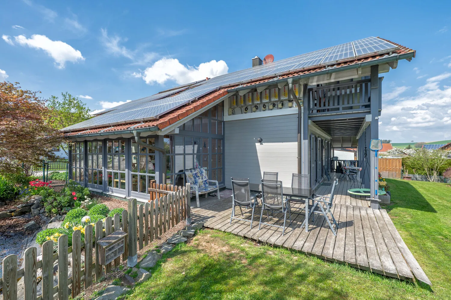 Maison Sonneitner en bois de haute qualité - maison individuelle avec studio indépendant et grand terrain