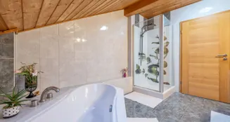 von_poll_real_estate_property_25345035_image_25