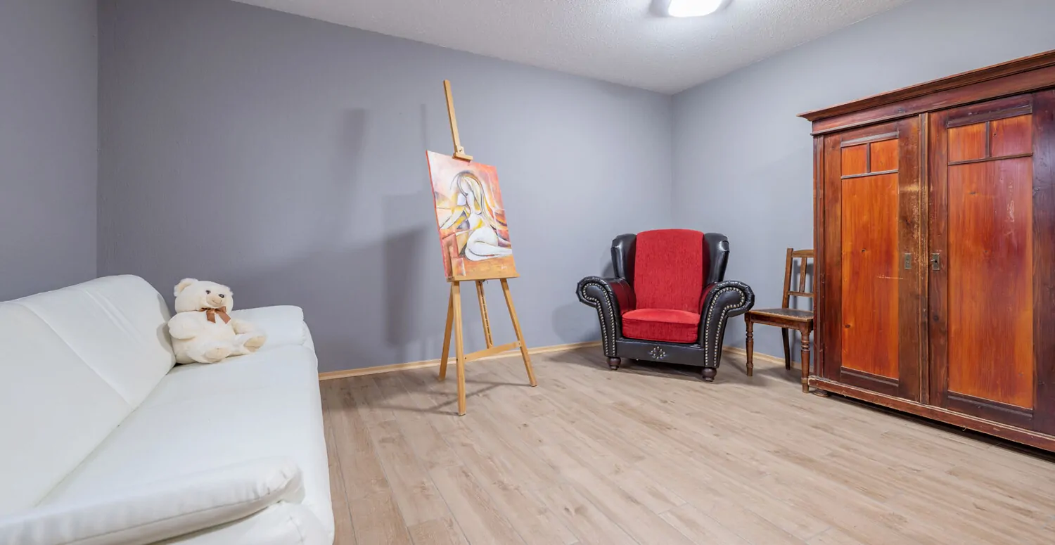 Hochwertiges Sonneitnerholzhaus - Einfamilienhaus mit Einliegerwohnung und großem Grundstück