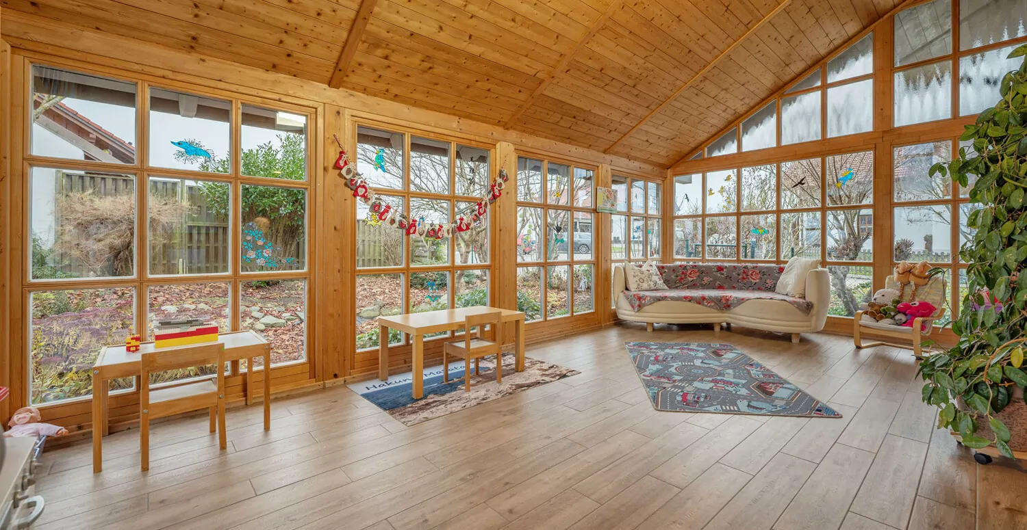 Hochwertiges Sonneitnerholzhaus - Einfamilienhaus mit Einliegerwohnung und großem Grundstück