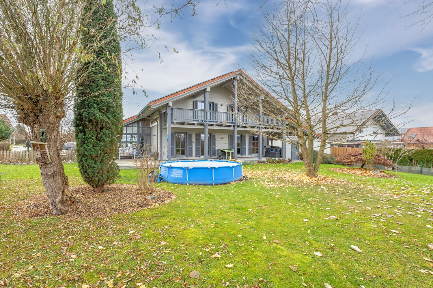 Hochwertiges Sonneitnerholzhaus - Einfamilienhaus mit Einliegerwohnung und großem Grundstück