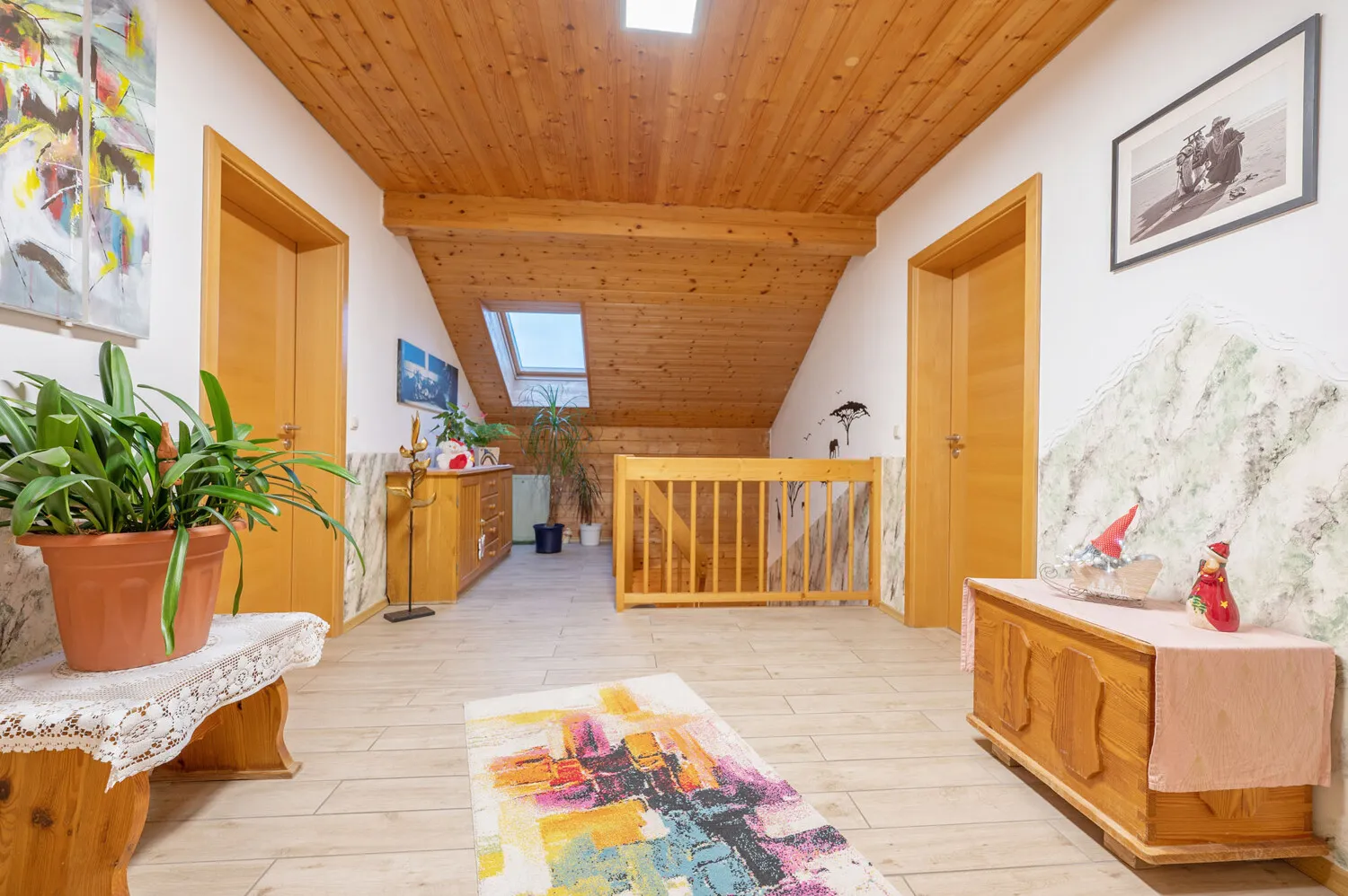 Hochwertiges Sonneitnerholzhaus - Einfamilienhaus mit Einliegerwohnung und großem Grundstück