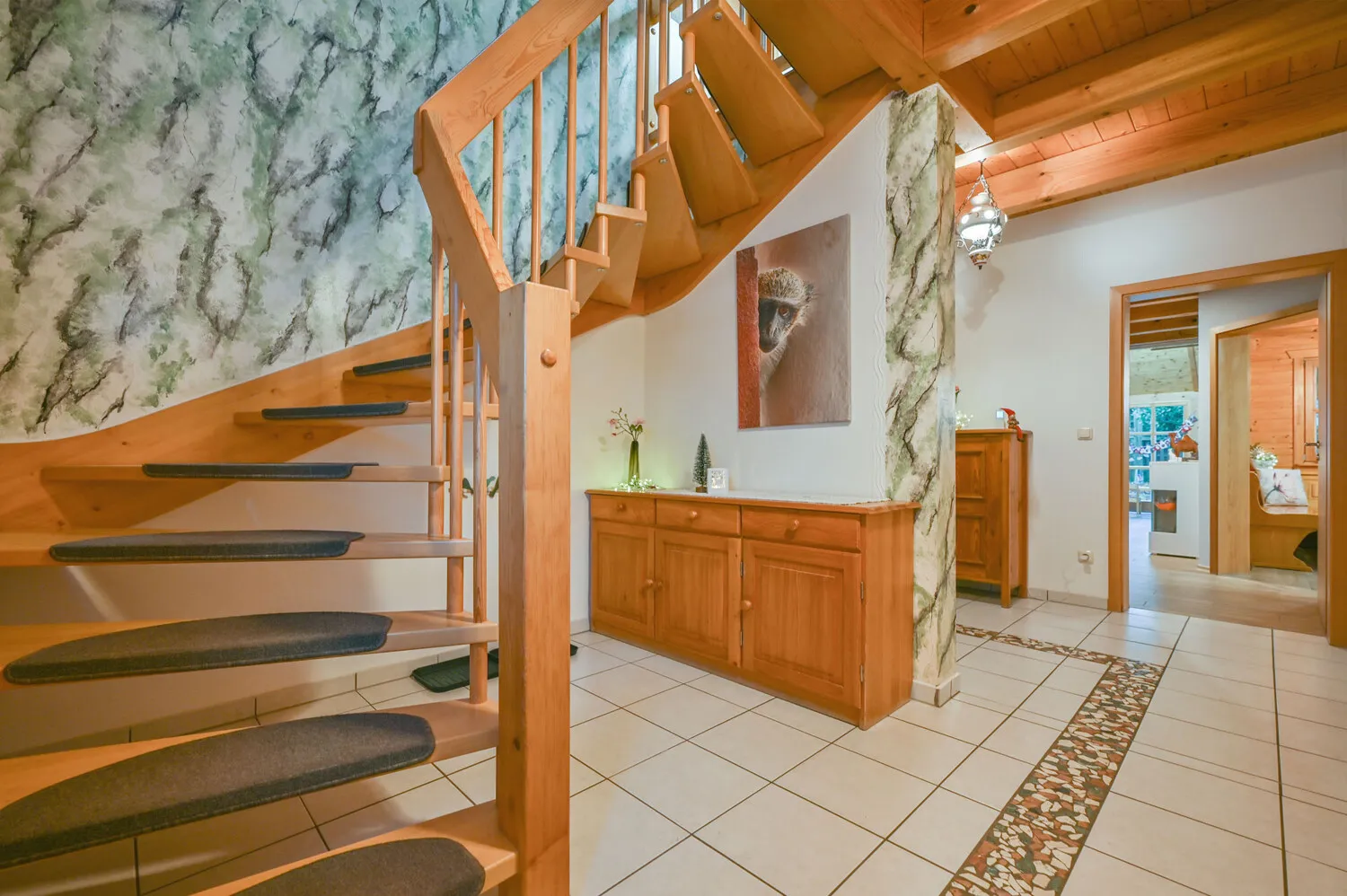 Hochwertiges Sonneitnerholzhaus - Einfamilienhaus mit Einliegerwohnung und großem Grundstück