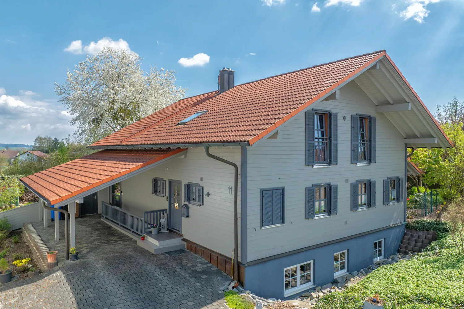 Maison Sonneitner en bois de haute qualité - maison individuelle avec studio indépendant et grand terrain