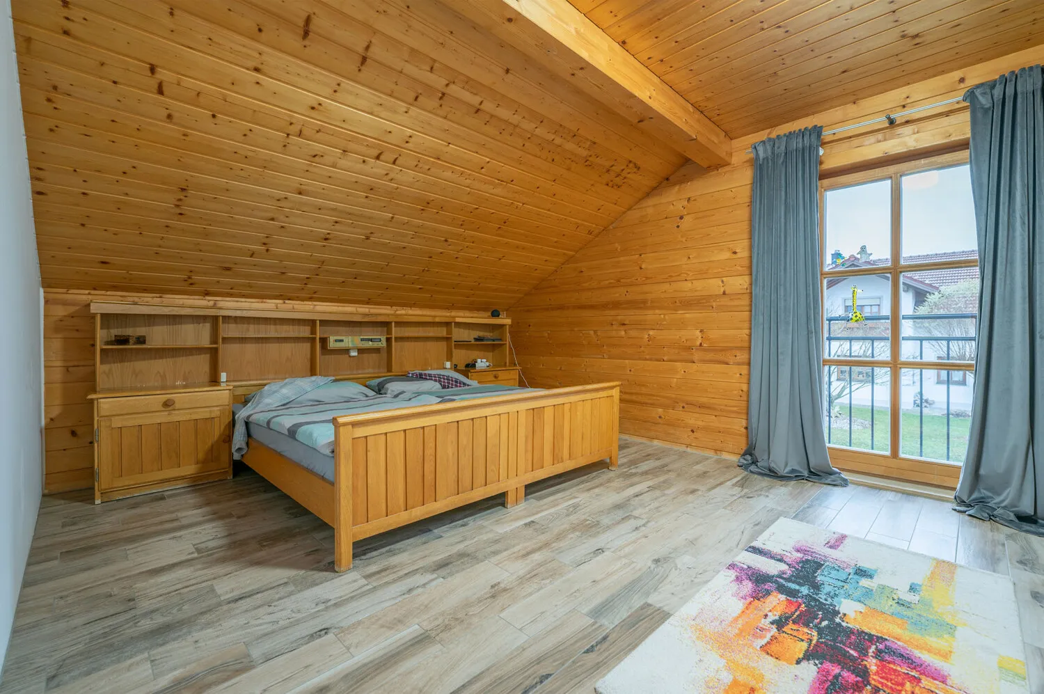 Hochwertiges Sonneitnerholzhaus - Einfamilienhaus mit Einliegerwohnung und großem Grundstück