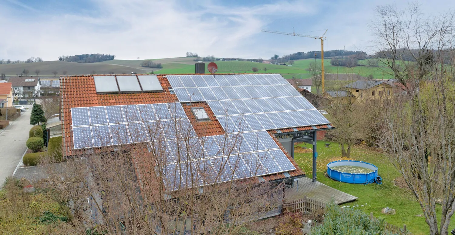 Hochwertiges Sonneitnerholzhaus - Einfamilienhaus mit Einliegerwohnung und großem Grundstück