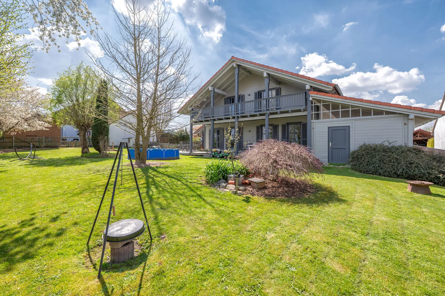 Maison Sonneitner en bois de haute qualité - maison individuelle avec studio indépendant et grand terrain