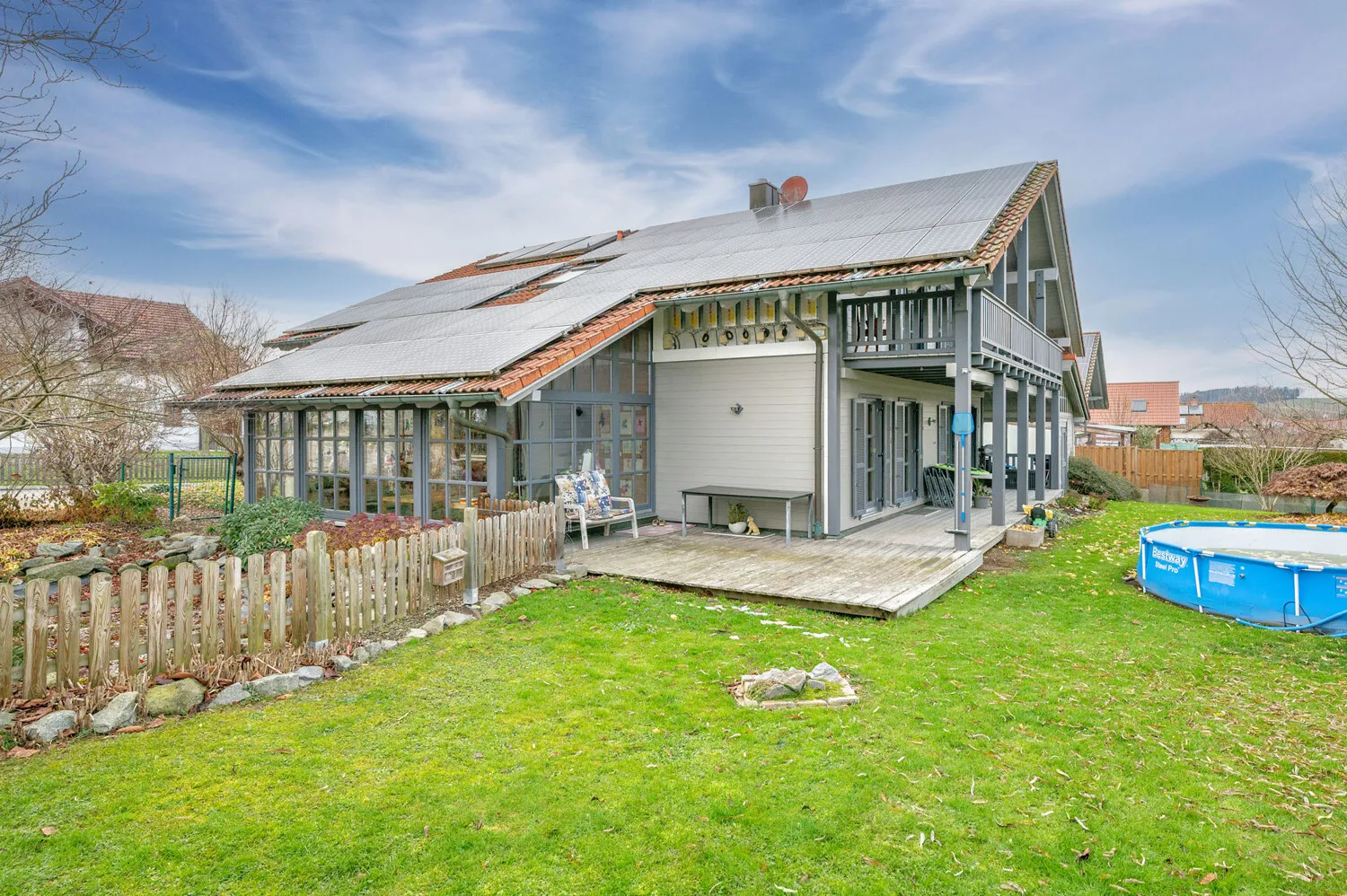 Hochwertiges Sonneitnerholzhaus - Einfamilienhaus mit Einliegerwohnung und großem Grundstück