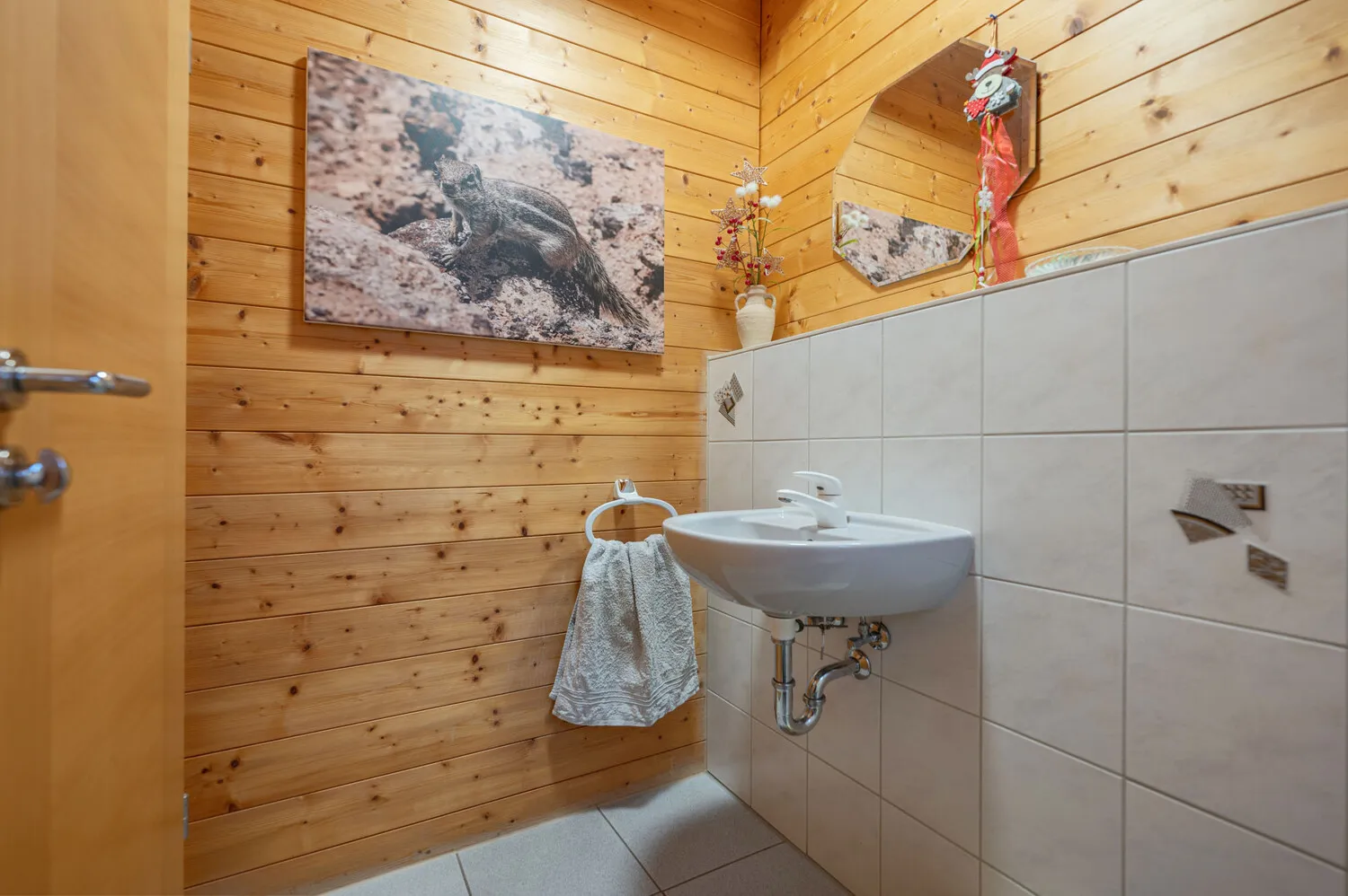 Hochwertiges Sonneitnerholzhaus - Einfamilienhaus mit Einliegerwohnung und großem Grundstück