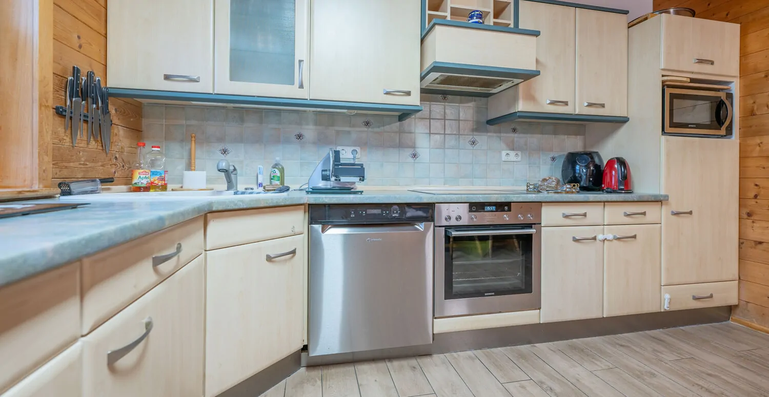 Hochwertiges Sonneitnerholzhaus - Einfamilienhaus mit Einliegerwohnung und großem Grundstück