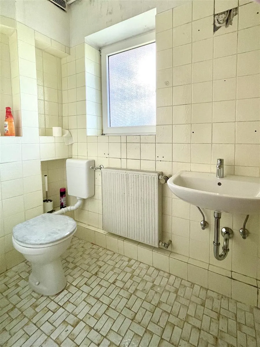 Casa unifamiliar única con sistema fotovoltaico/solar térmico y un encantador jardín.