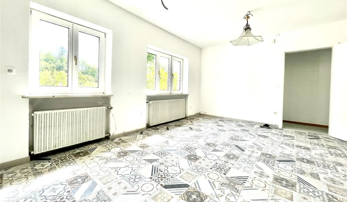 Einzigartiges Einfamilienhaus mit PV/Solarthermie und verwunschenem Garten