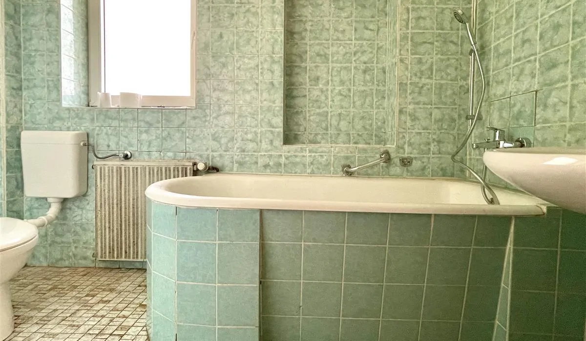 Einzigartiges Einfamilienhaus mit PV/Solarthermie und verwunschenem Garten