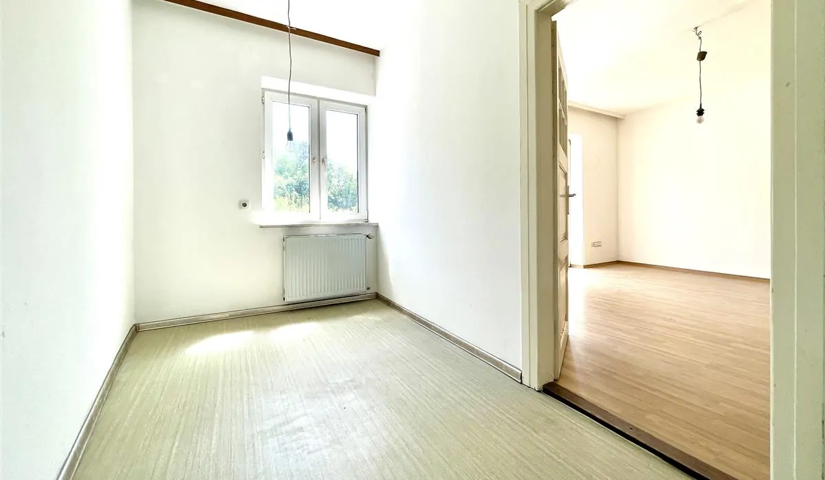 Einzigartiges Einfamilienhaus mit PV/Solarthermie und verwunschenem Garten