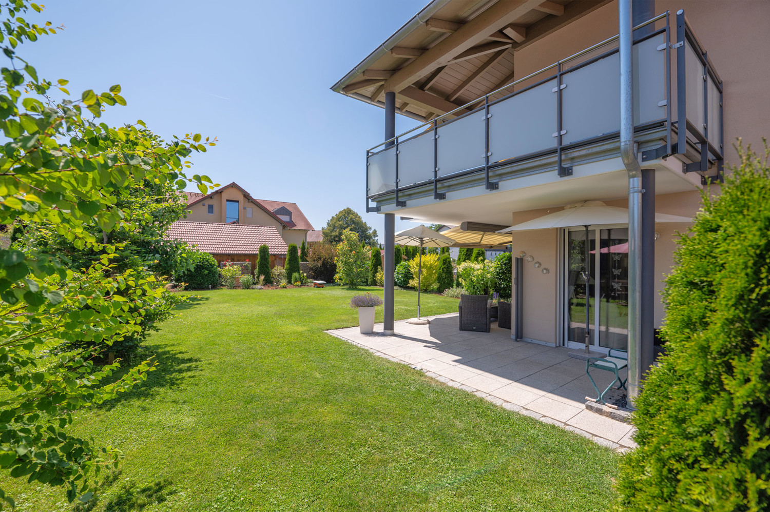 Exklusive 3-Zimmer-Wohnung mit abgetrenntem Gartenanteil