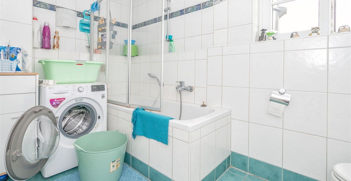 Gartenwohnung Badezimmer