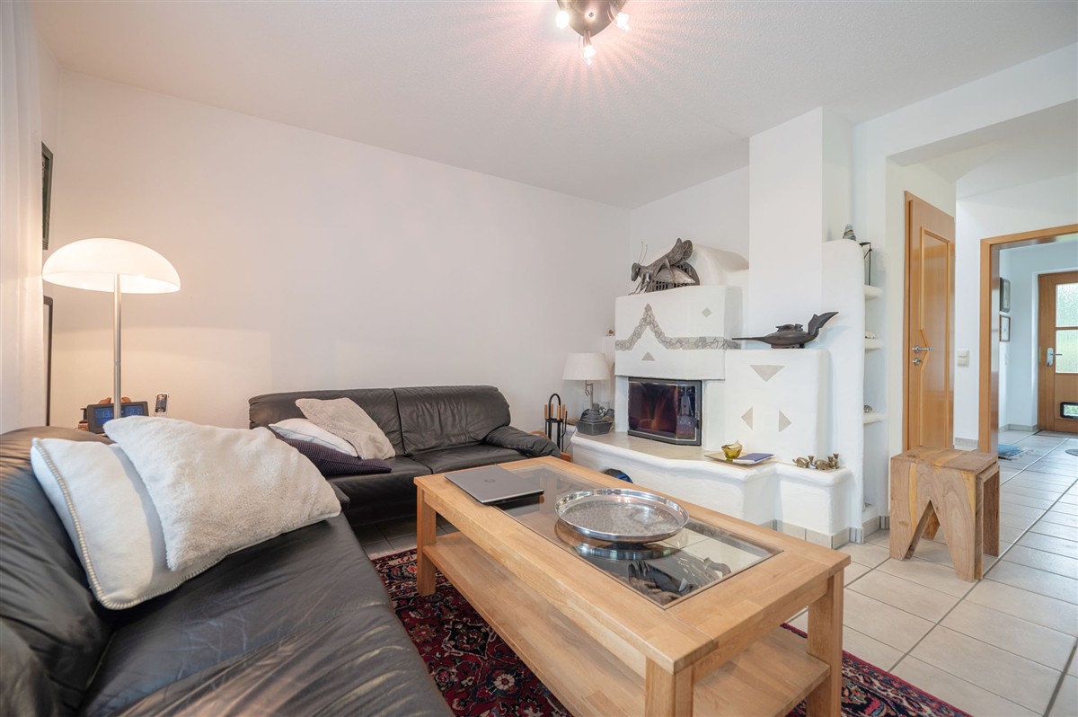 Sonniges Zuhause mit tollem Garten, Weitblick, Photovoltaik mit Speicher und Garage